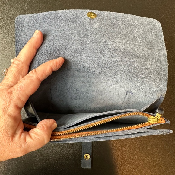Navy handmade leather wallet.  I think it is an early Able wallet.  Excellent. - Picture 6 of 6